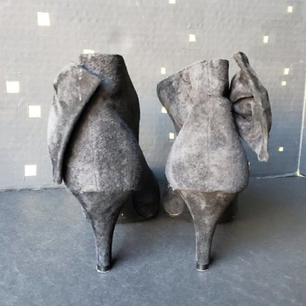 💍Miss Meghan Black Suede Booties - Picture 3 of 8